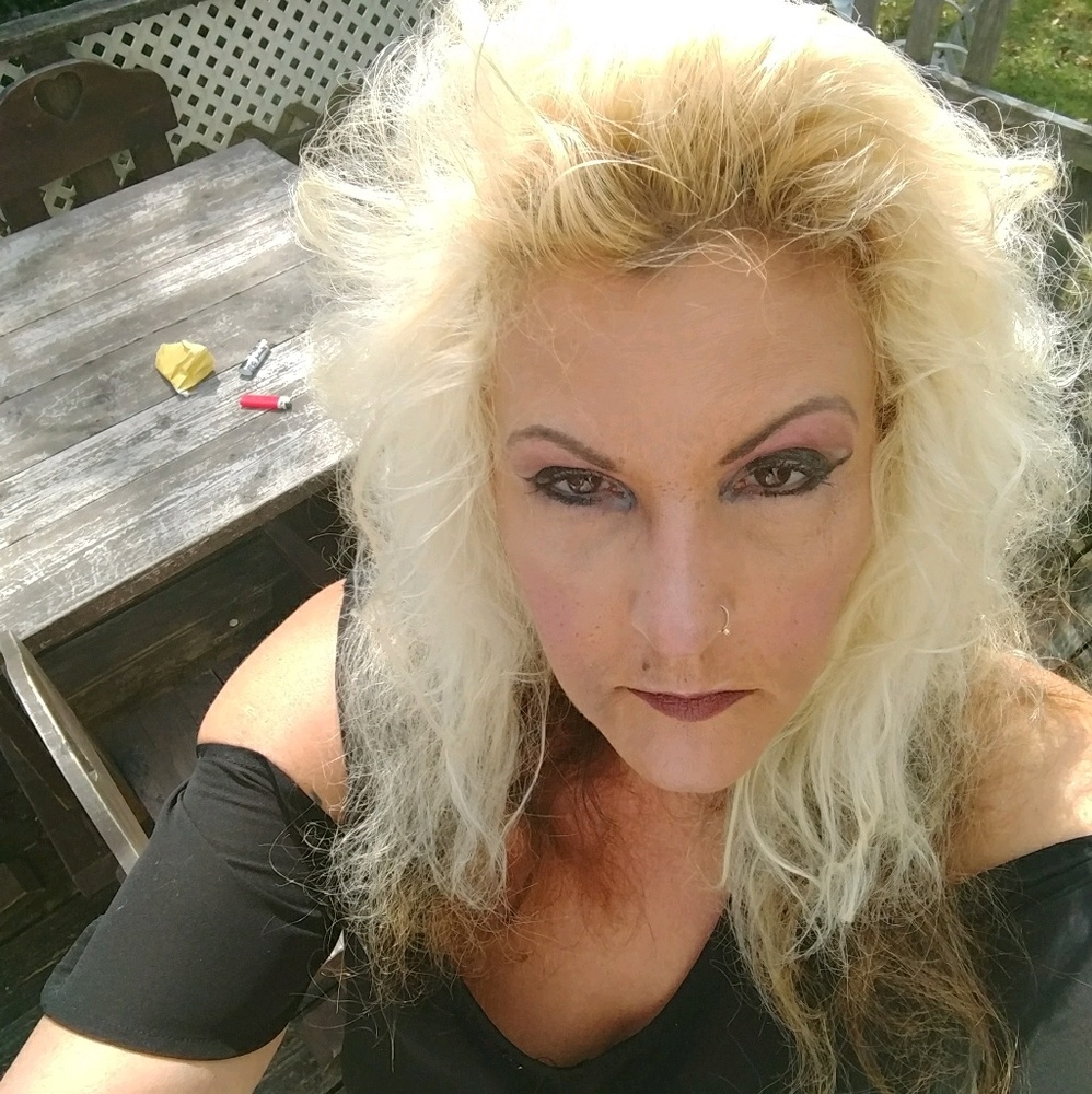 Meet your Posher, Melissa